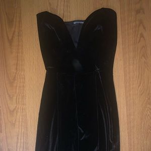 Velvet strapless dress black